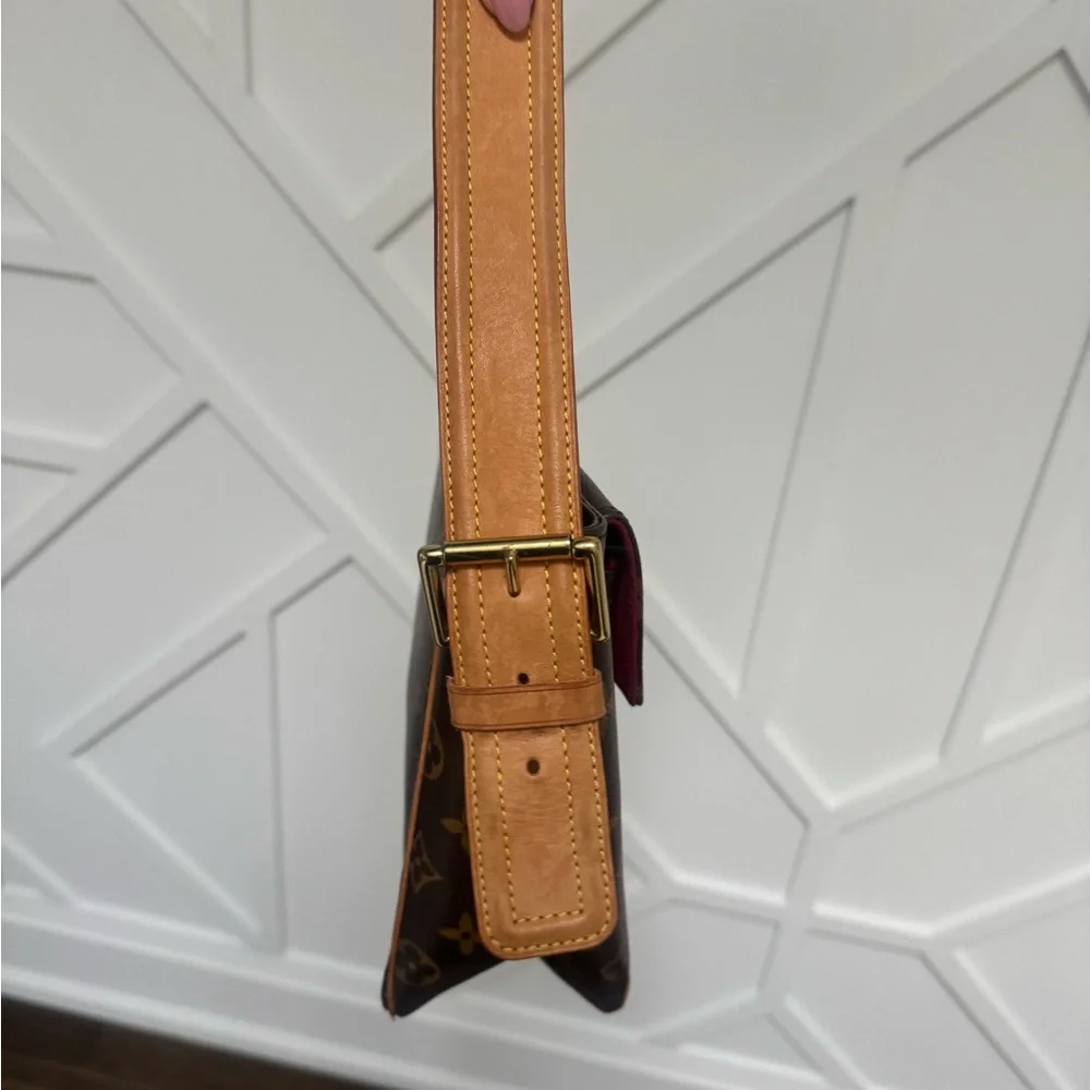 Louis Vuitton Brown and Tan Monogram Handbag - Picture 4 of 7